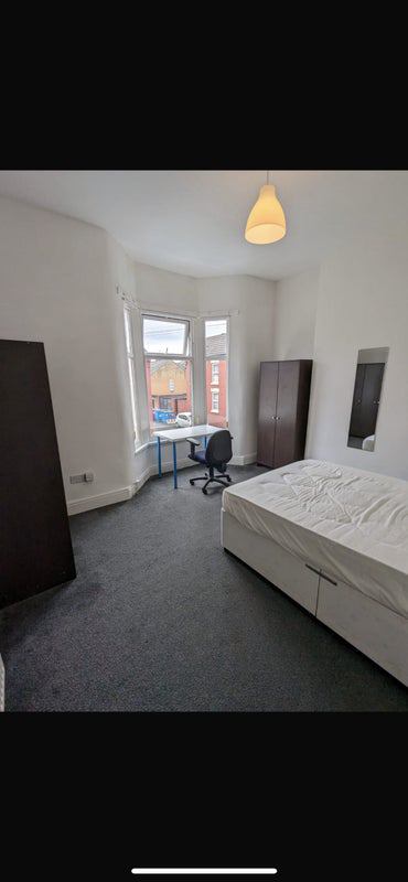 Room Cameron Street in Liverpool