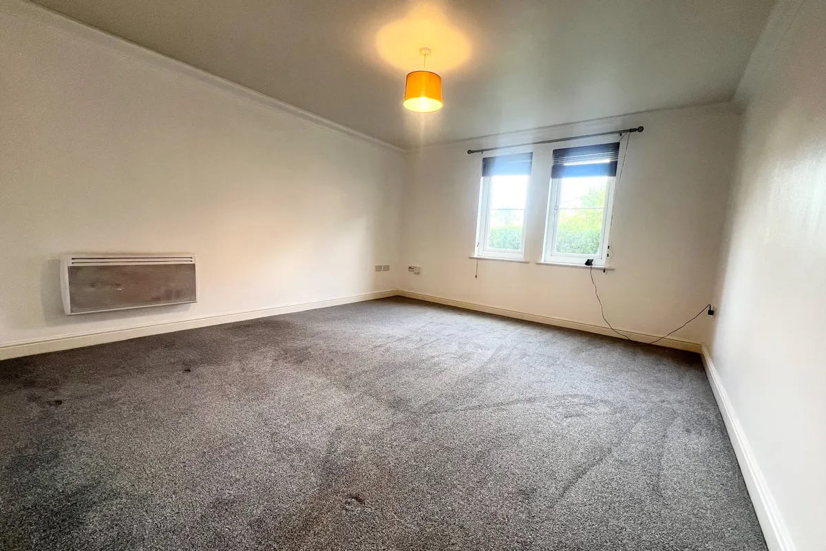 Flat Middle Leaze in Chippenham