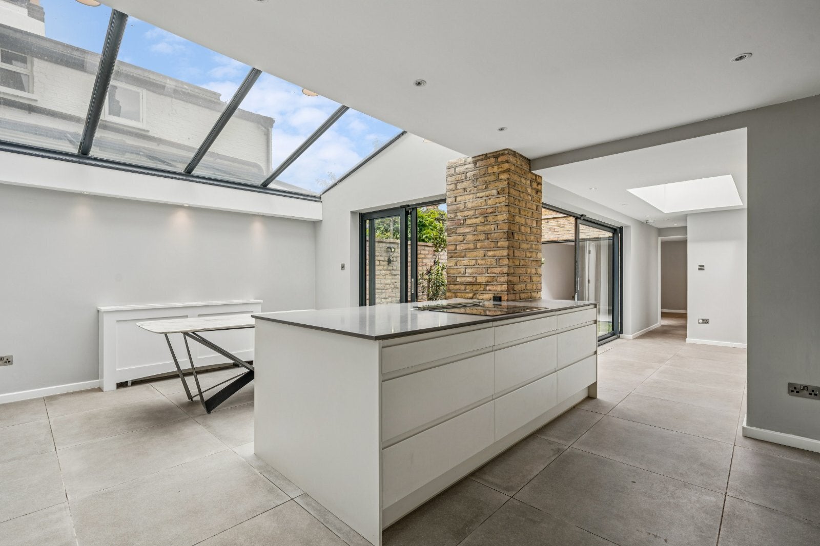 House White Hart Lane in Greater London
