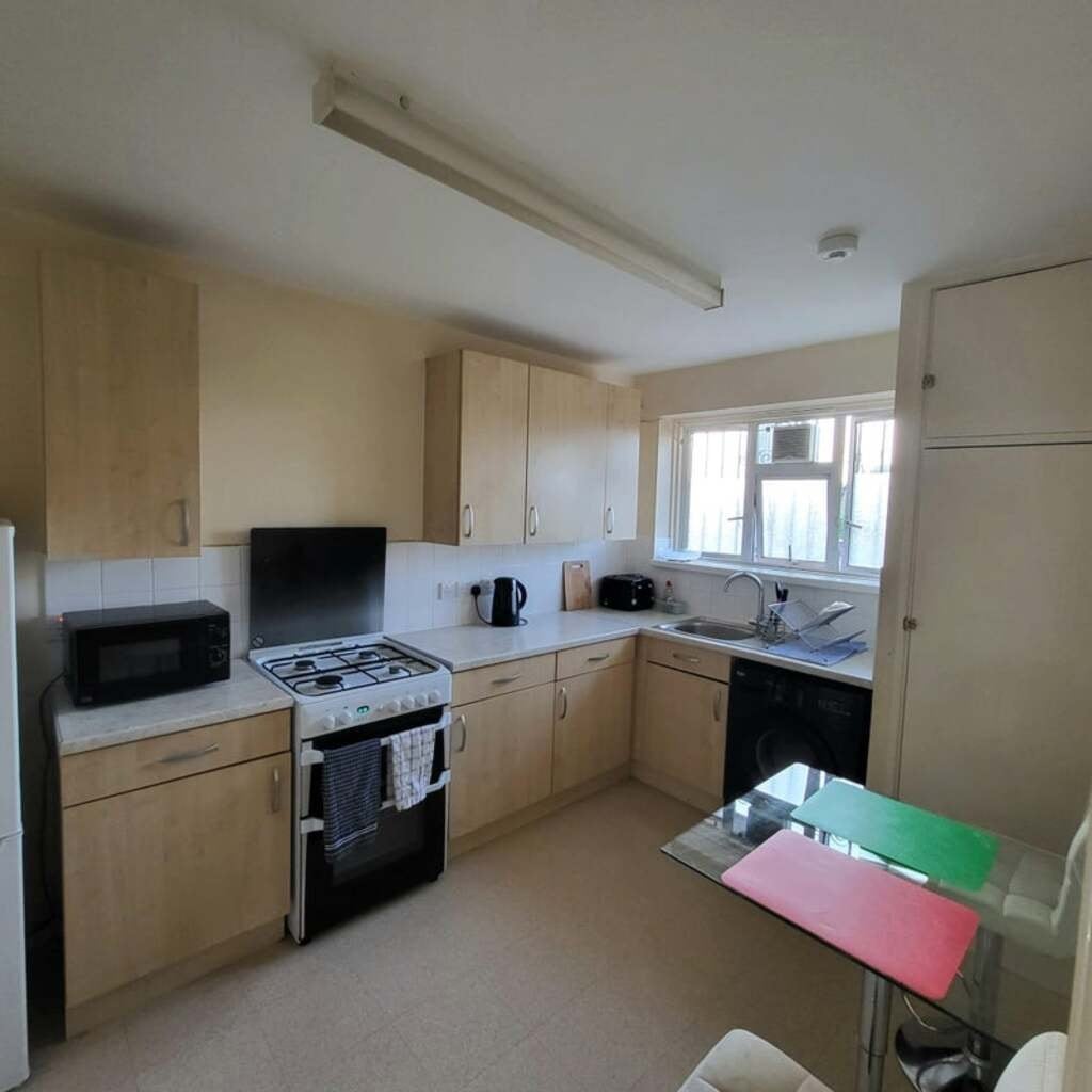 Room Jubilee Street in Greater London