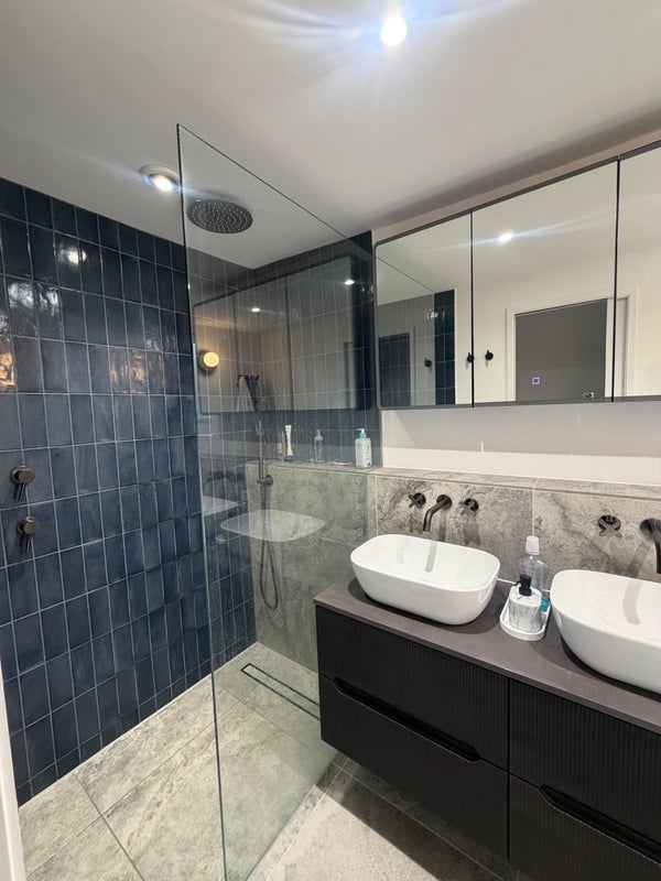 Room Fenham Road in Greater London