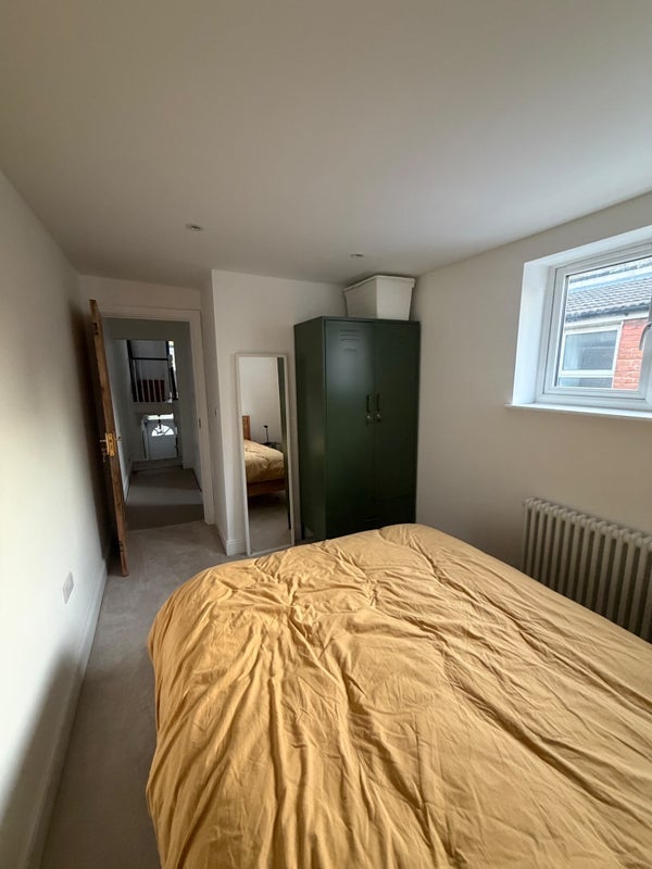 Room Fenham Road in Greater London