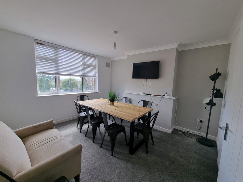 Flat Gainsborough Square in Bristol