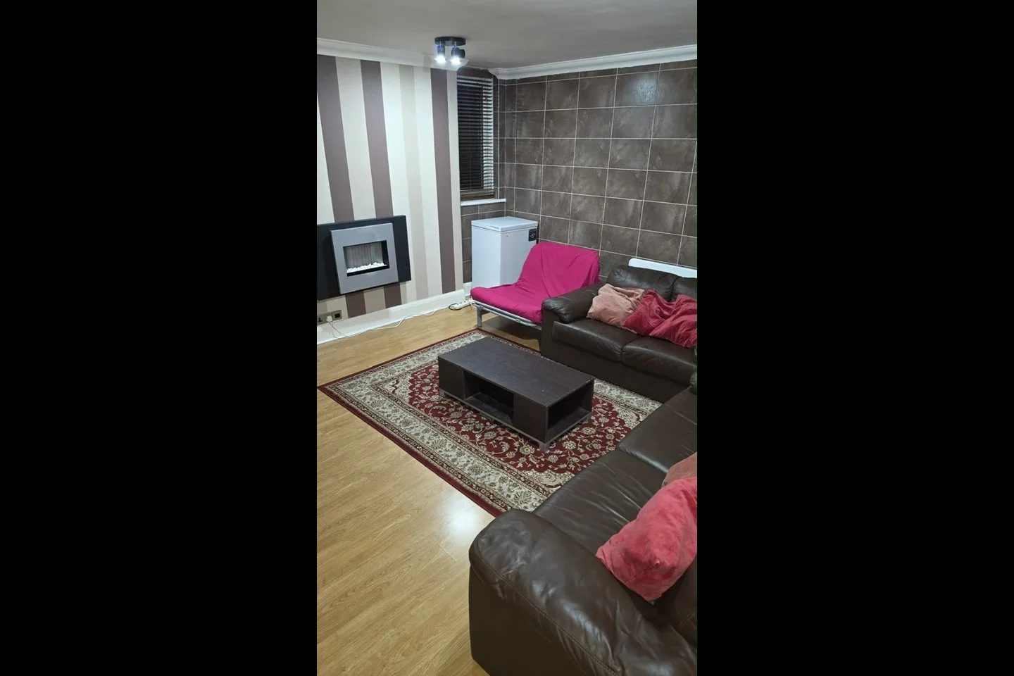 Flat Westwell Close in London