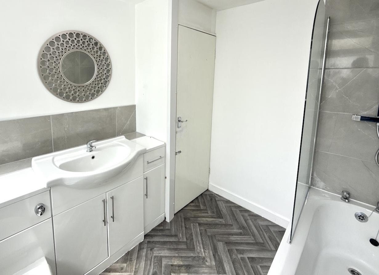 Room Sefton Road in Birmingham