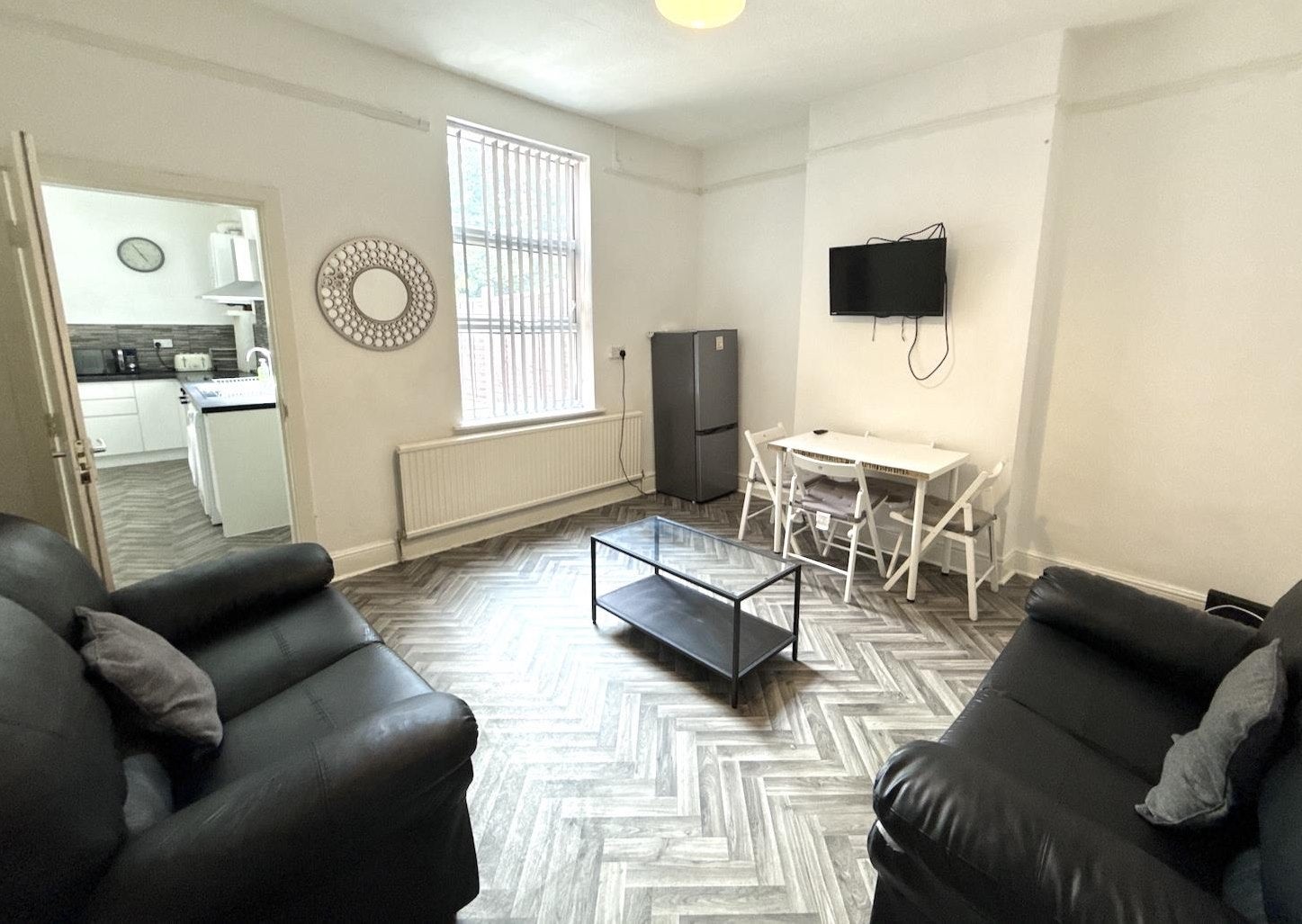 Room Sefton Road in Birmingham