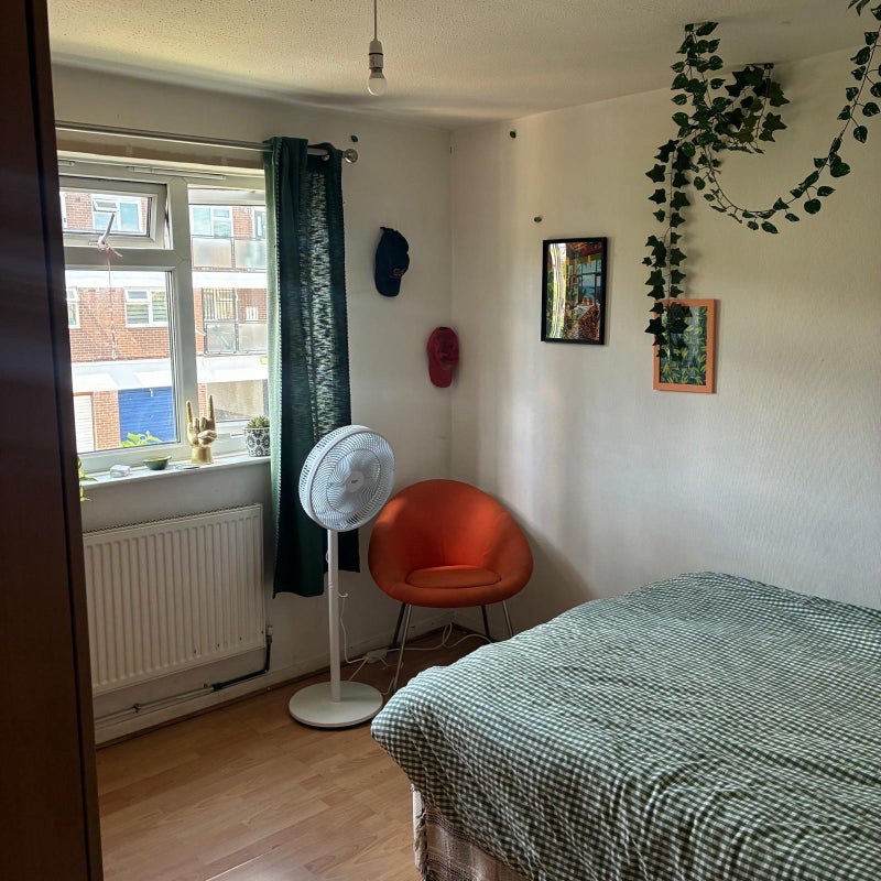 Room Brierly Gardens in Greater London