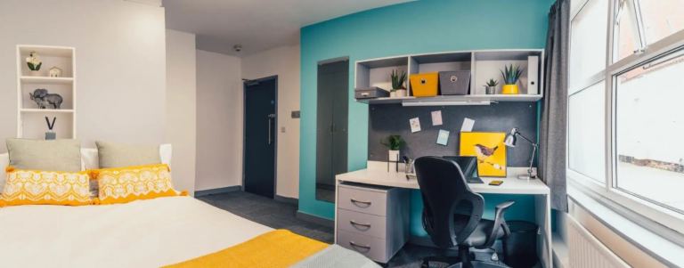 Room Millstone Lane in Leicester