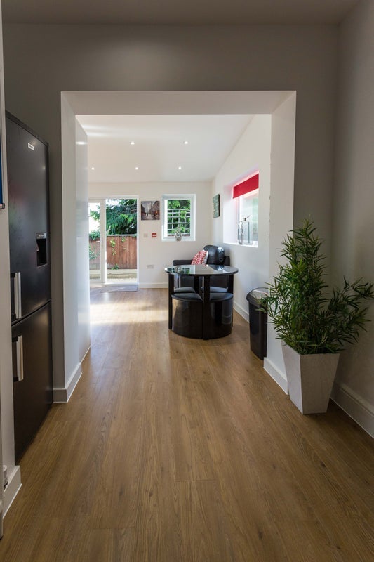 Room Cheltenham Road in Poole