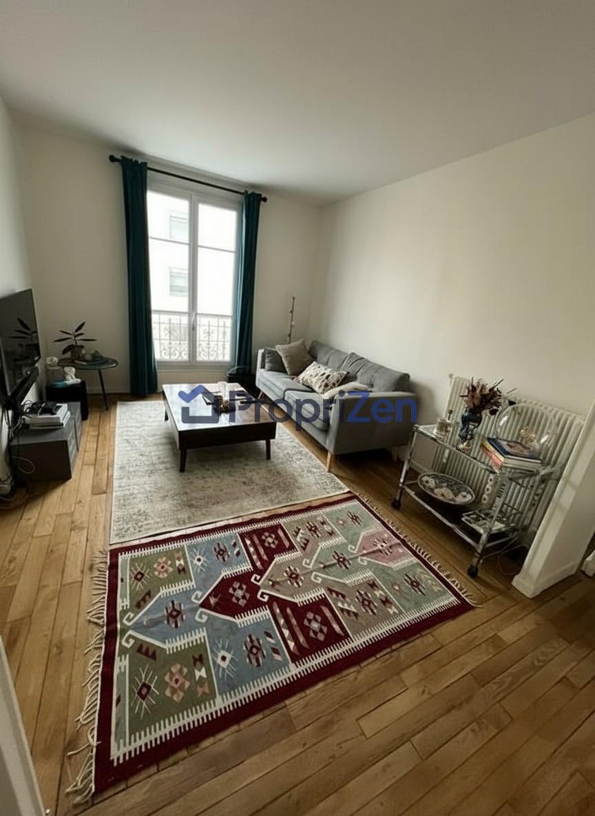 Flat Rue Pelleport in Paris