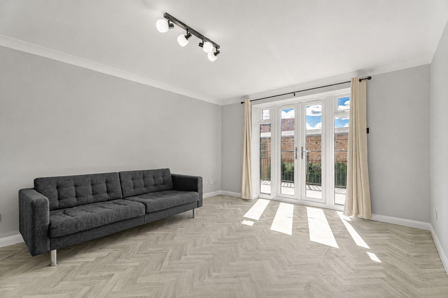 Flat Sopwith Way in Greater London
