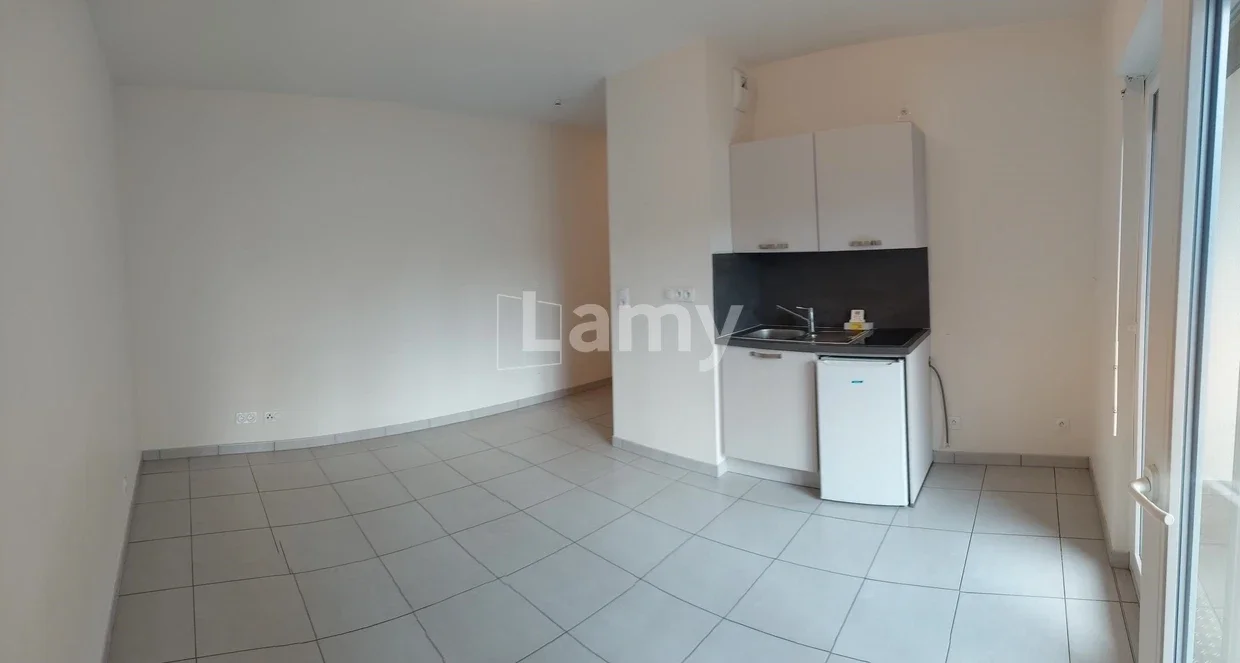 Flat Rue Edmonde Charles-Roux in Nancy