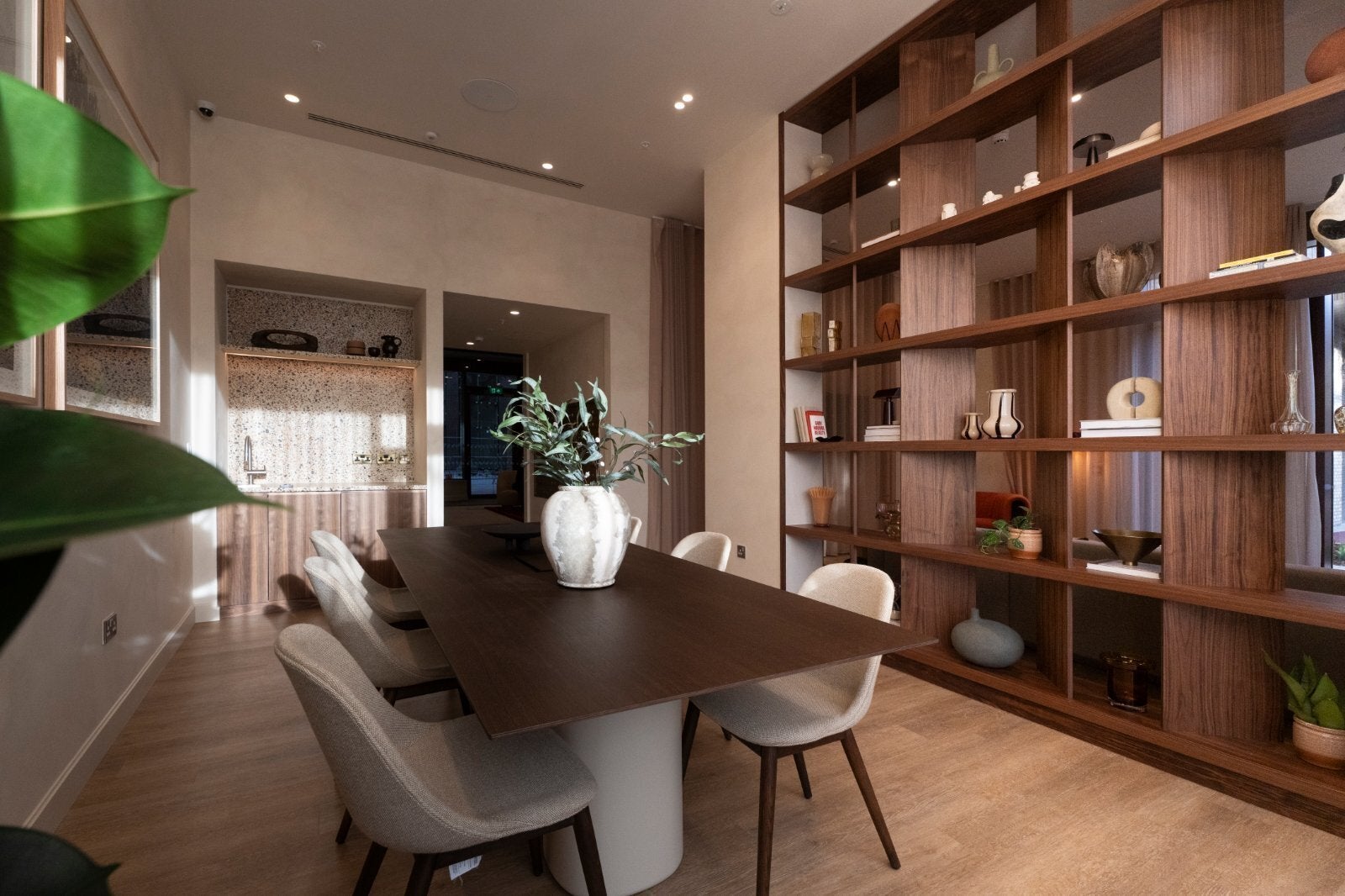 Flat Drummond Road in Greater London