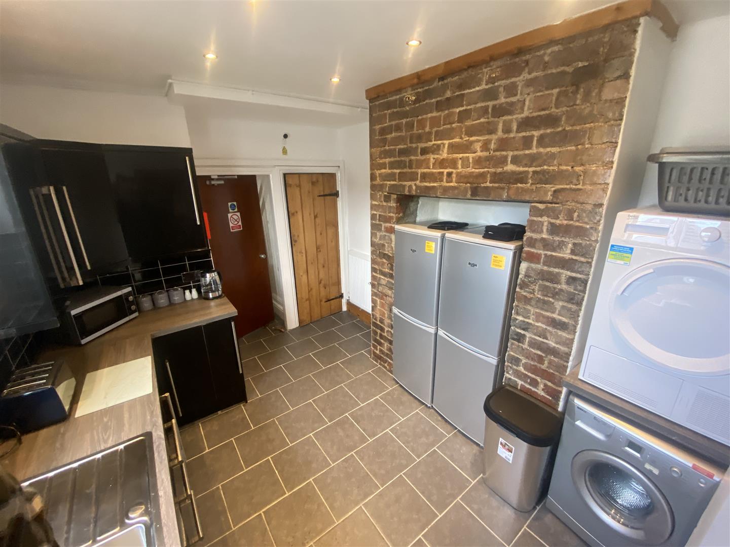 Room Caewallis Street in Bridgend
