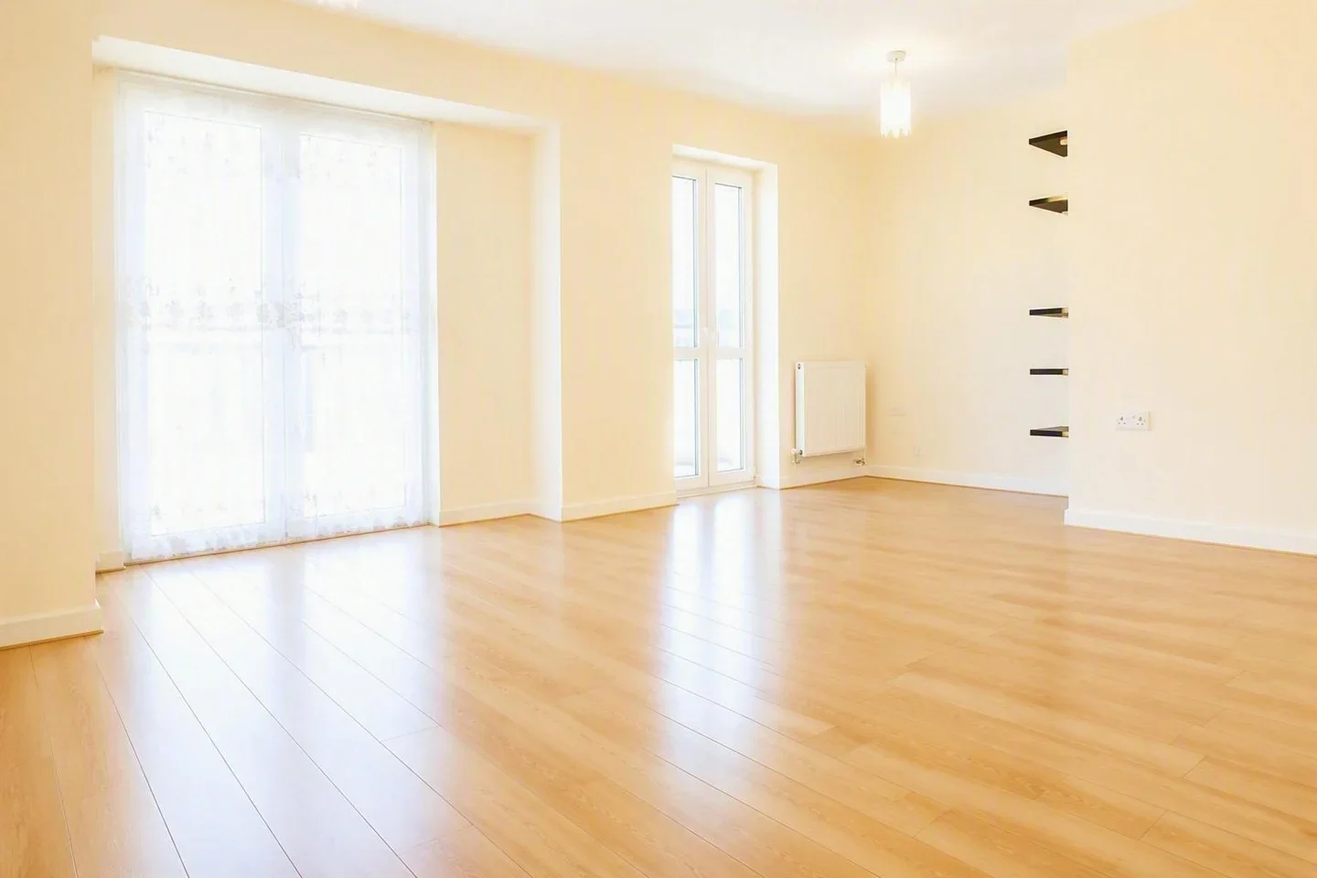 House Burcher Gale Grove in Greater London