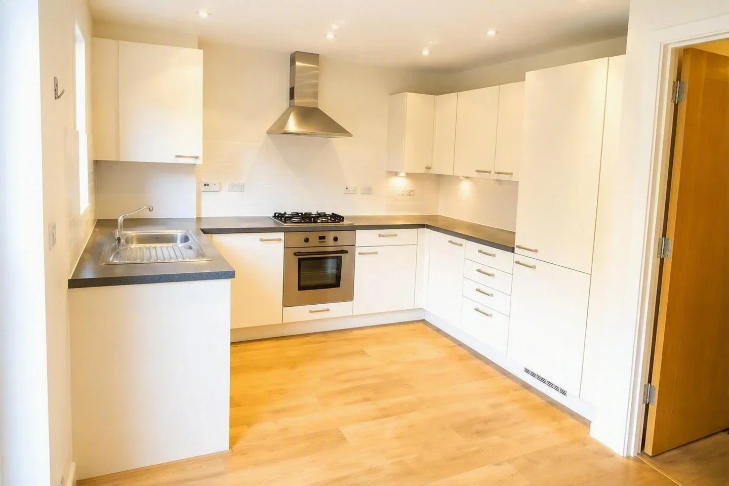 House Burcher Gale Grove in Greater London