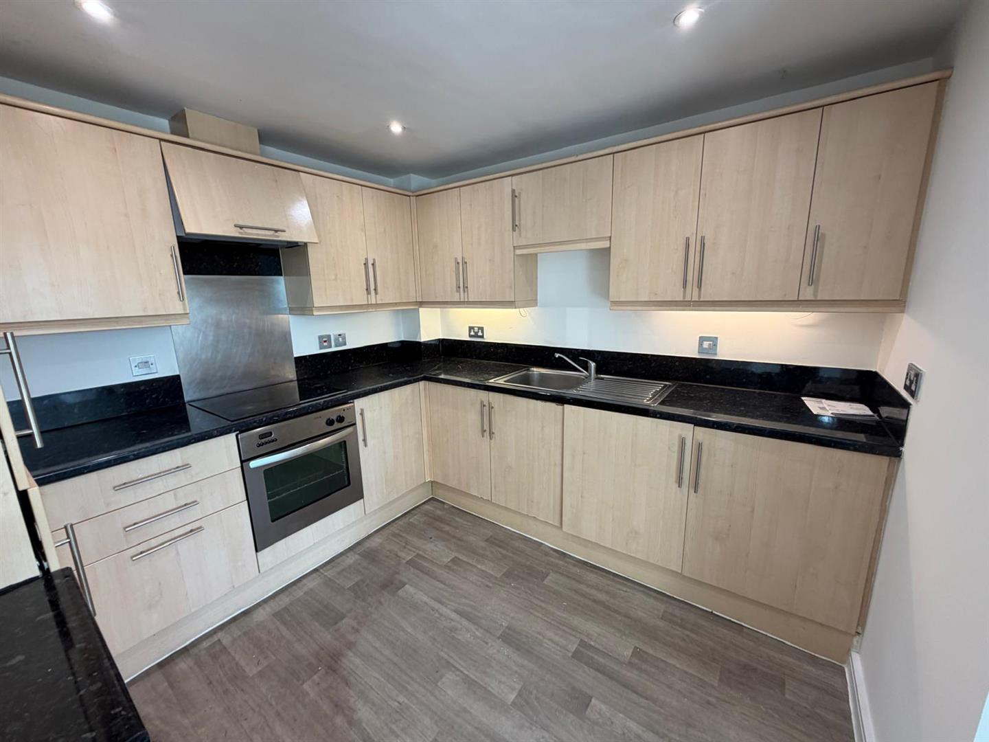Flat Marsden Road in Bolton