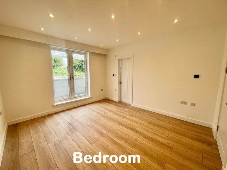 Flat Butler Avenue in Greater London