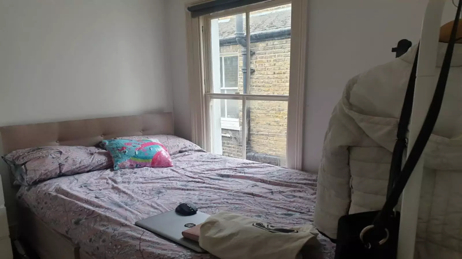 Flat Byam Street in Greater London