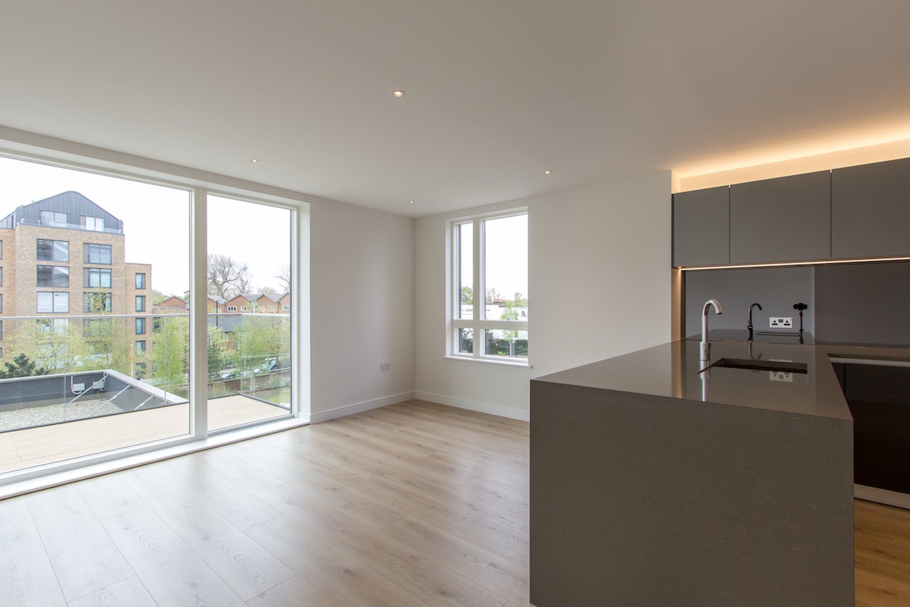 Flat Lionel Road South in Greater London