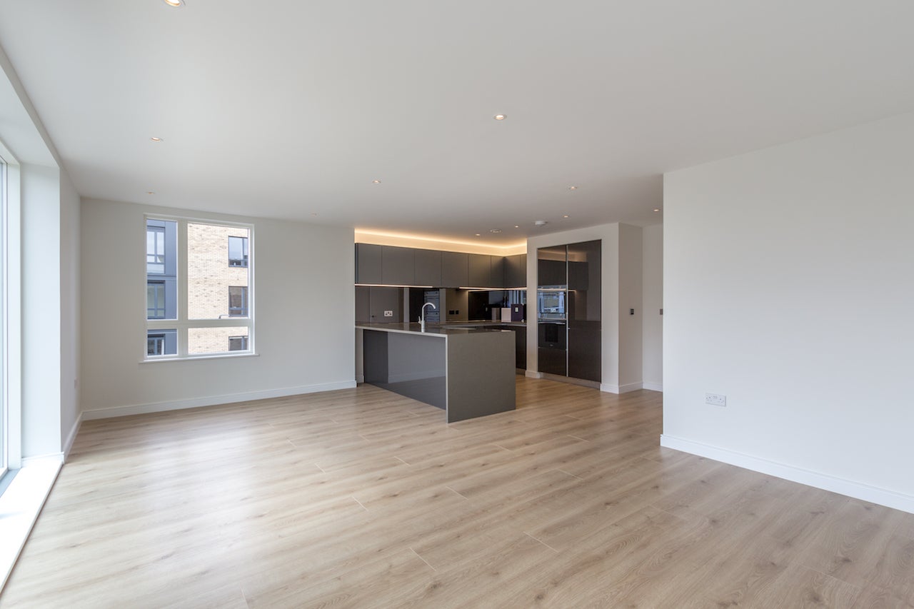 Flat Lionel Road South in Greater London