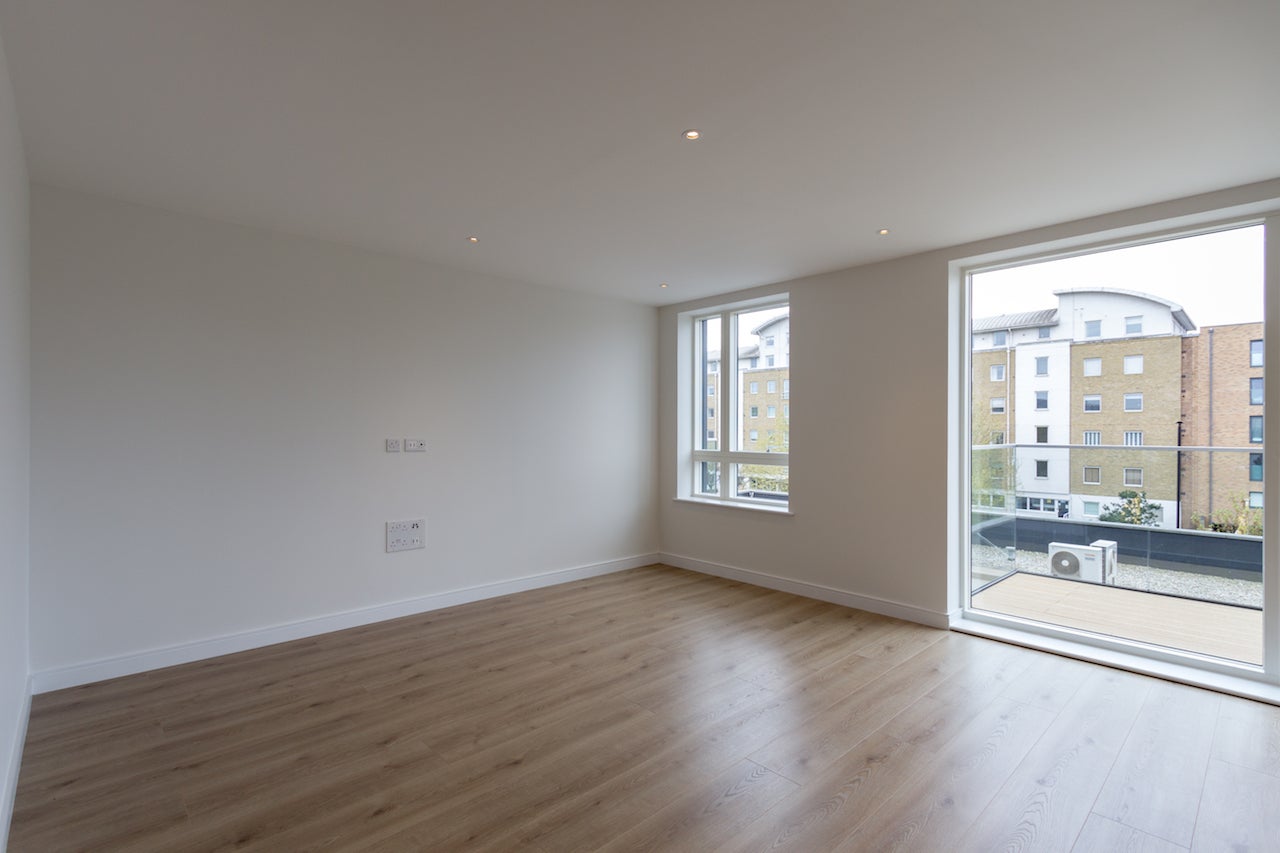 Flat Lionel Road South in Greater London