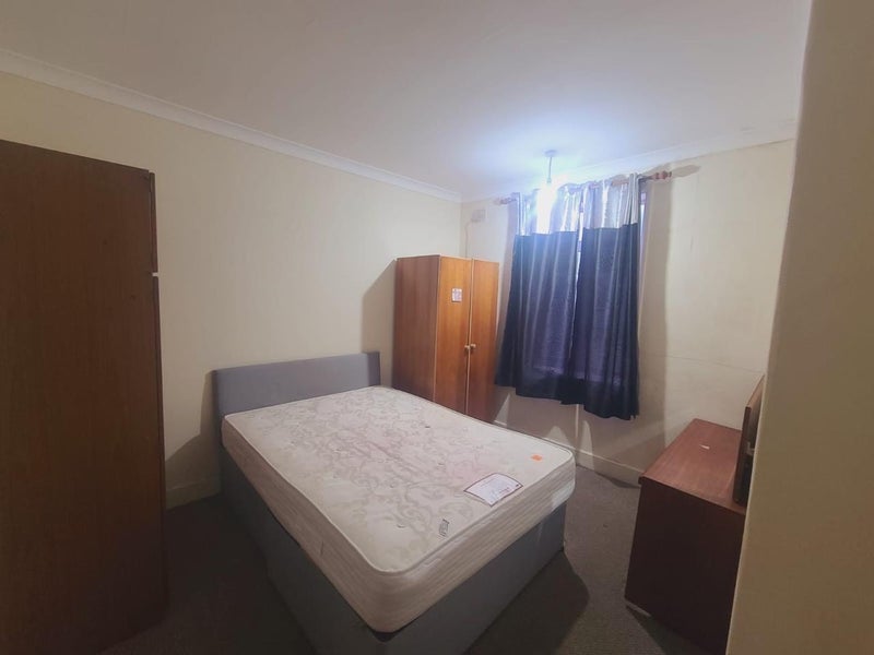 Room Sighthill Drive in City of Edinburgh