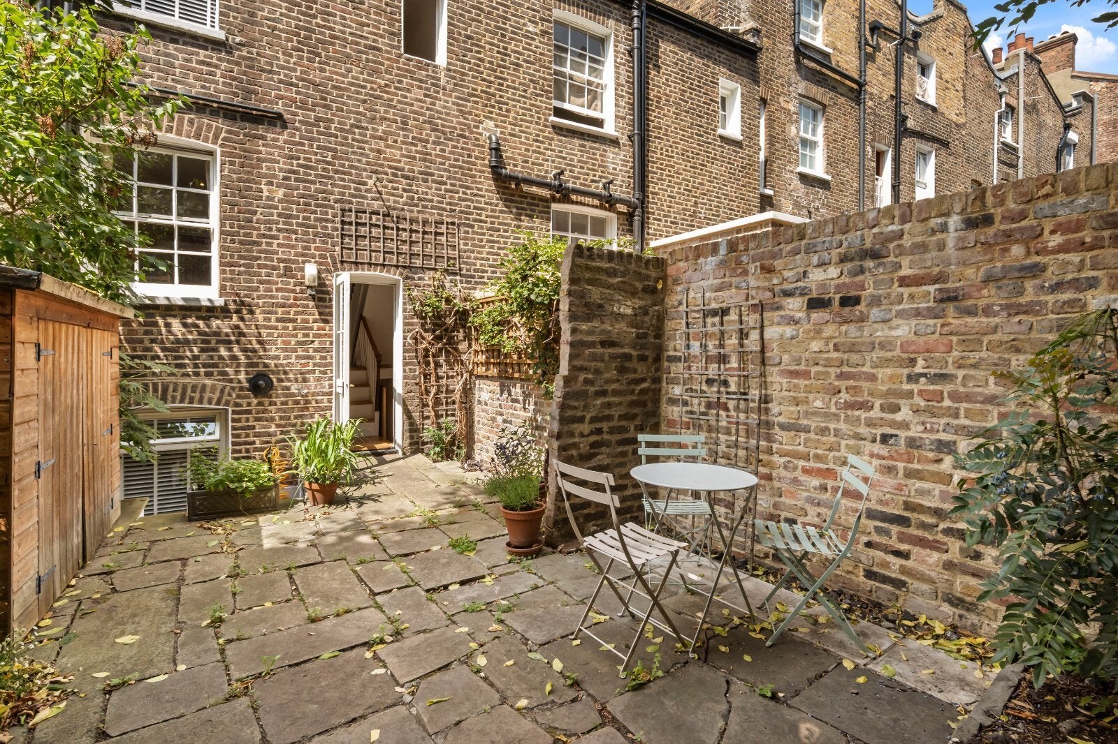 House Halton Road in Greater London