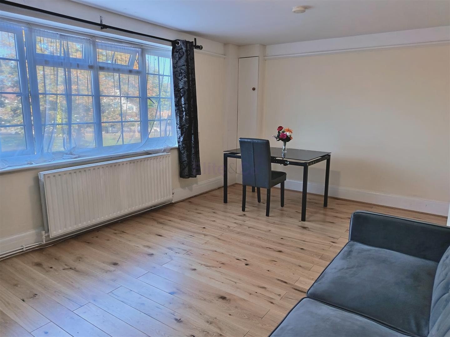 Flat Upper Elmers End Road in London