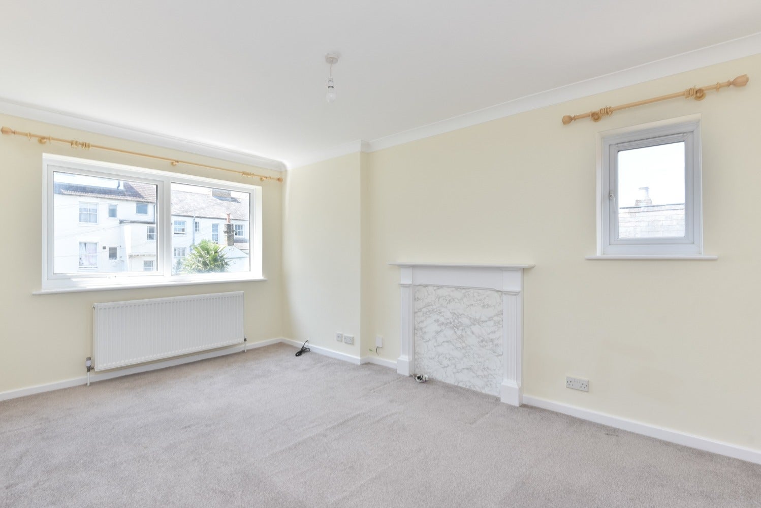 Flat Cossington Road in Canterbury