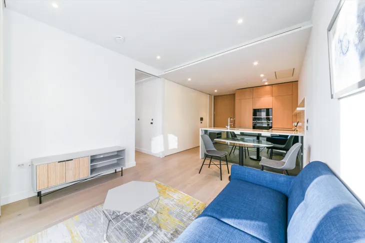 Flat Park Drive in Greater London