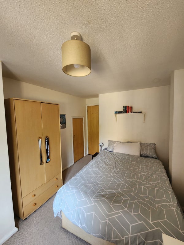 Room Fowey Close in Greater London