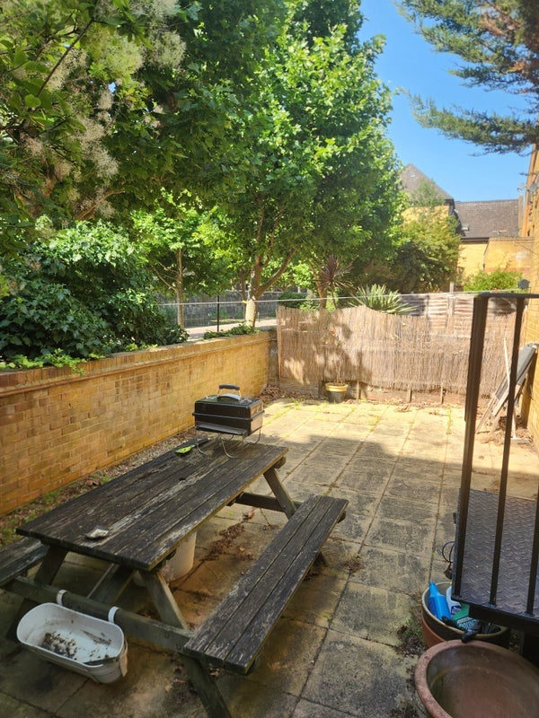 Room Fowey Close in Greater London