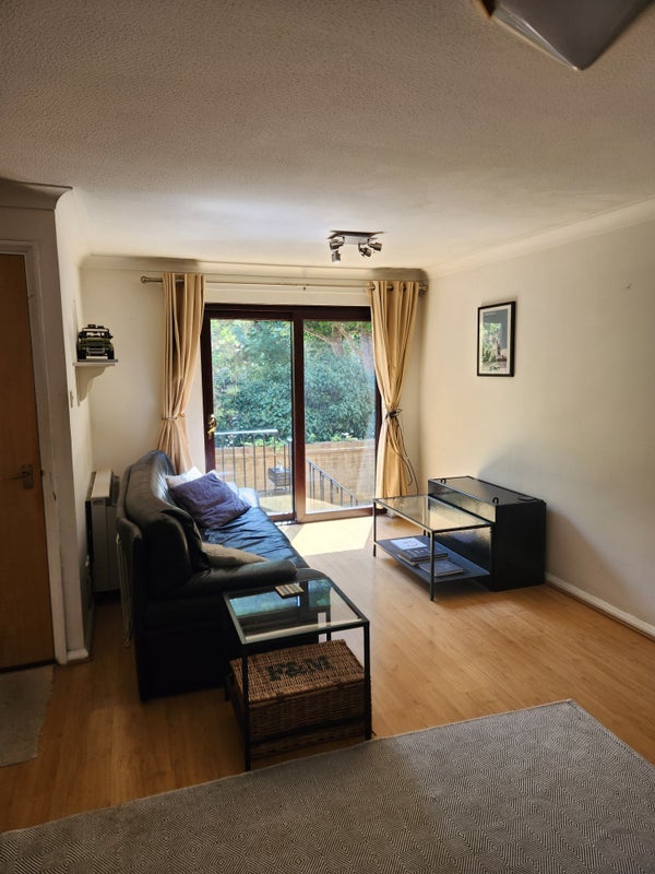 Room Fowey Close in Greater London