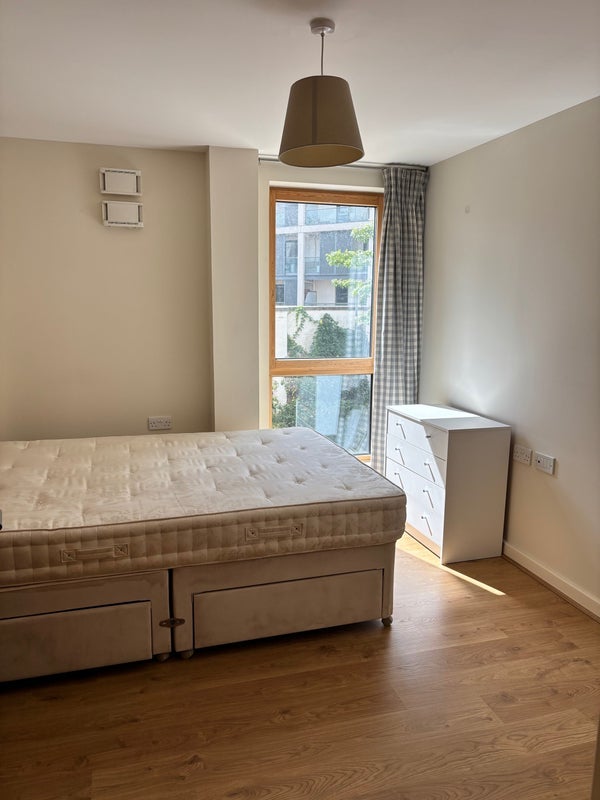Room Dairy Close in Greater London