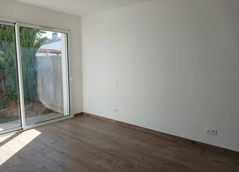 Appartement Rue Raymond Jean à L'Houmeau