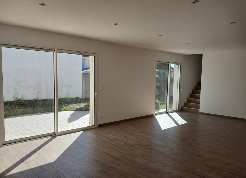 Appartement Rue Raymond Jean à L'Houmeau