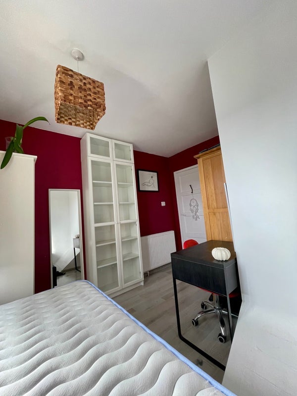 Room Staveley Crescent in Bristol
