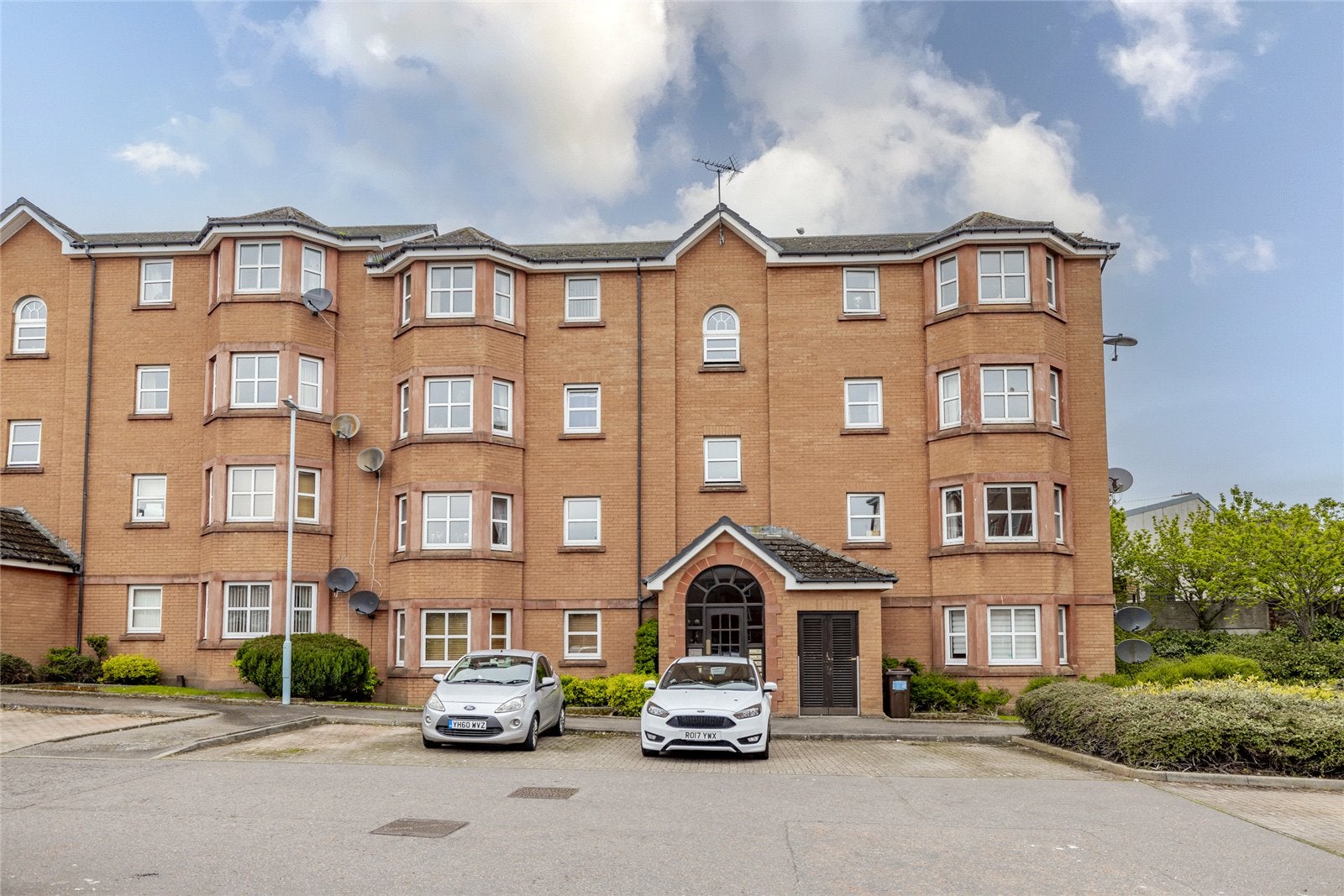 Flat Ashgrove Avenue in Aberdeen City
