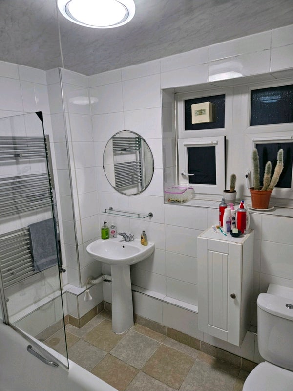 Room Aldrington Road in Greater London