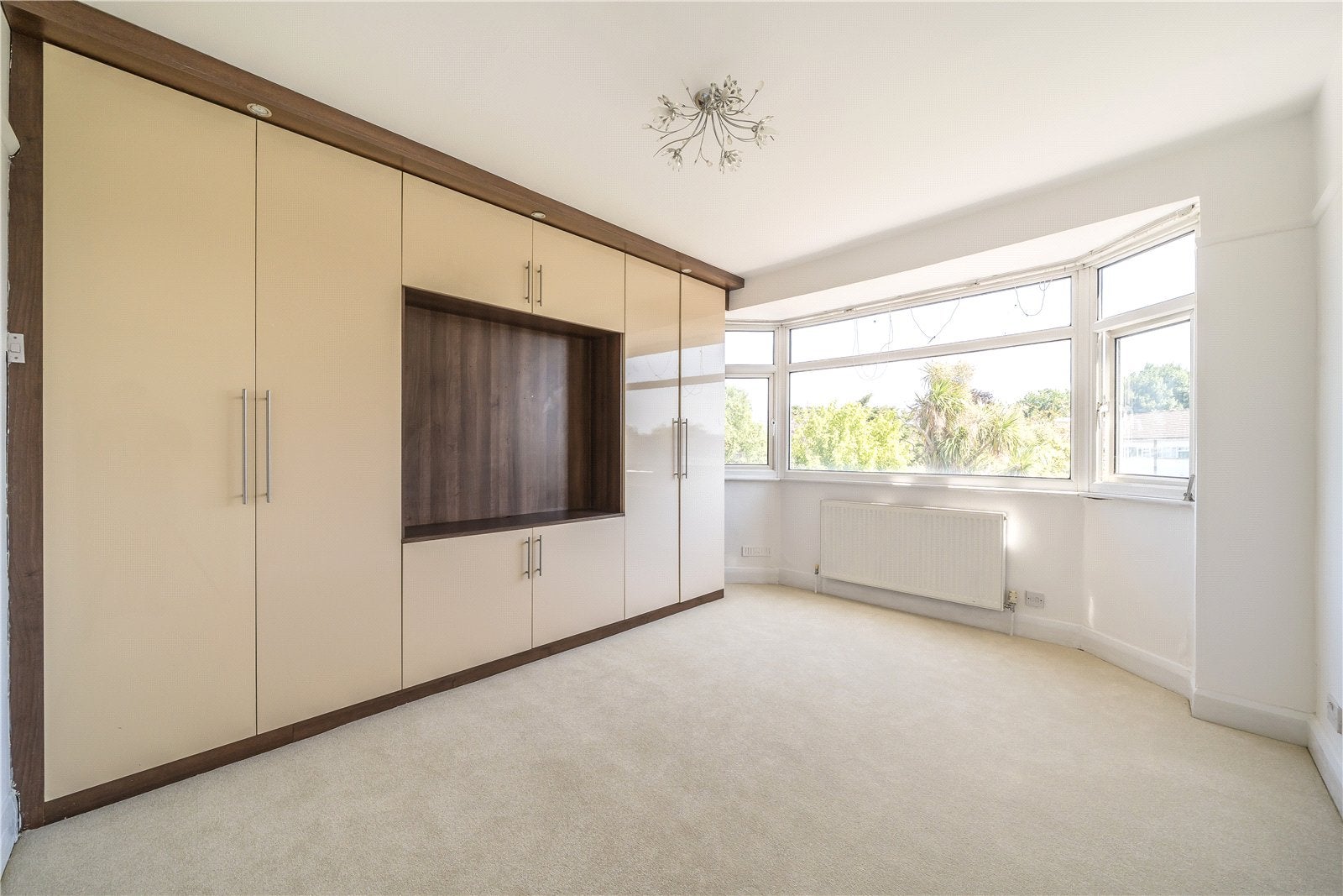 House Broad Walk in Greater London