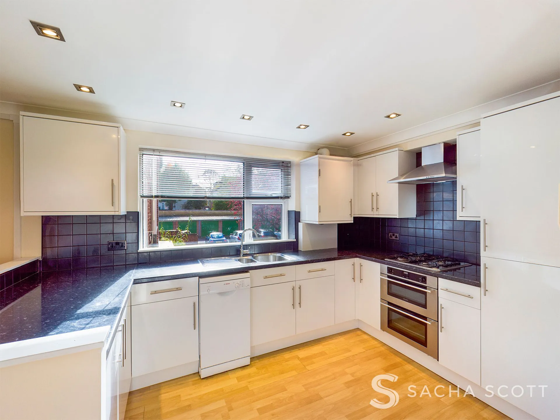 Flat Devonshire Avenue in Greater London