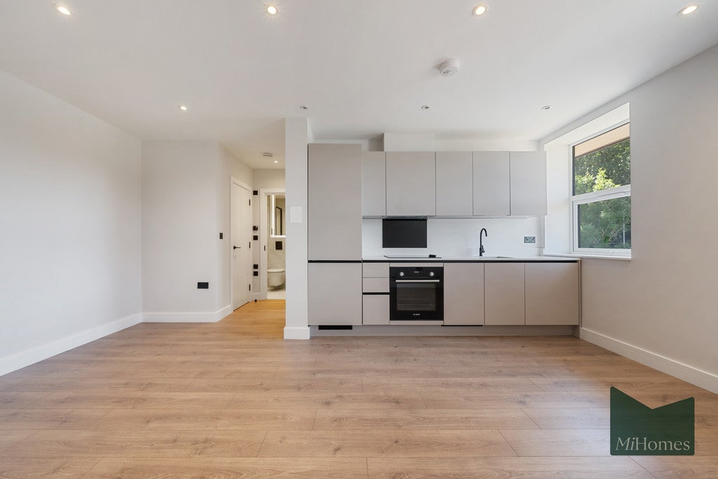 Flat Lawn Lane in Dacorum