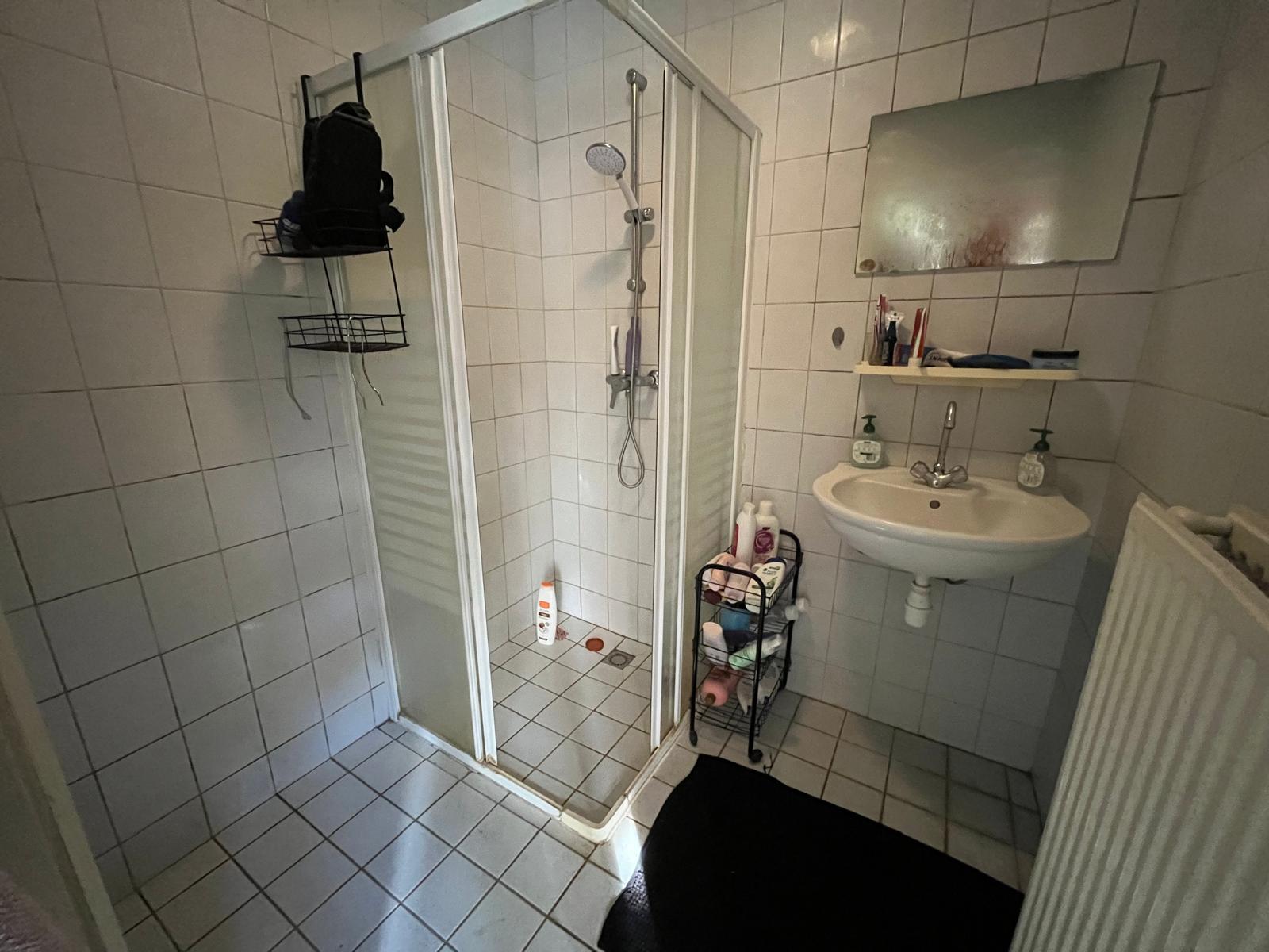 Kamer te huur: Van Dijckstraat 18-02, Tilburg