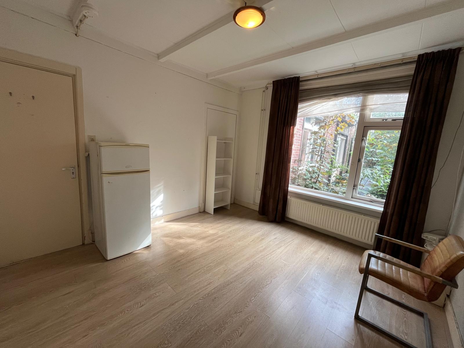 Kamer te huur: Van Dijckstraat 18-02, Tilburg