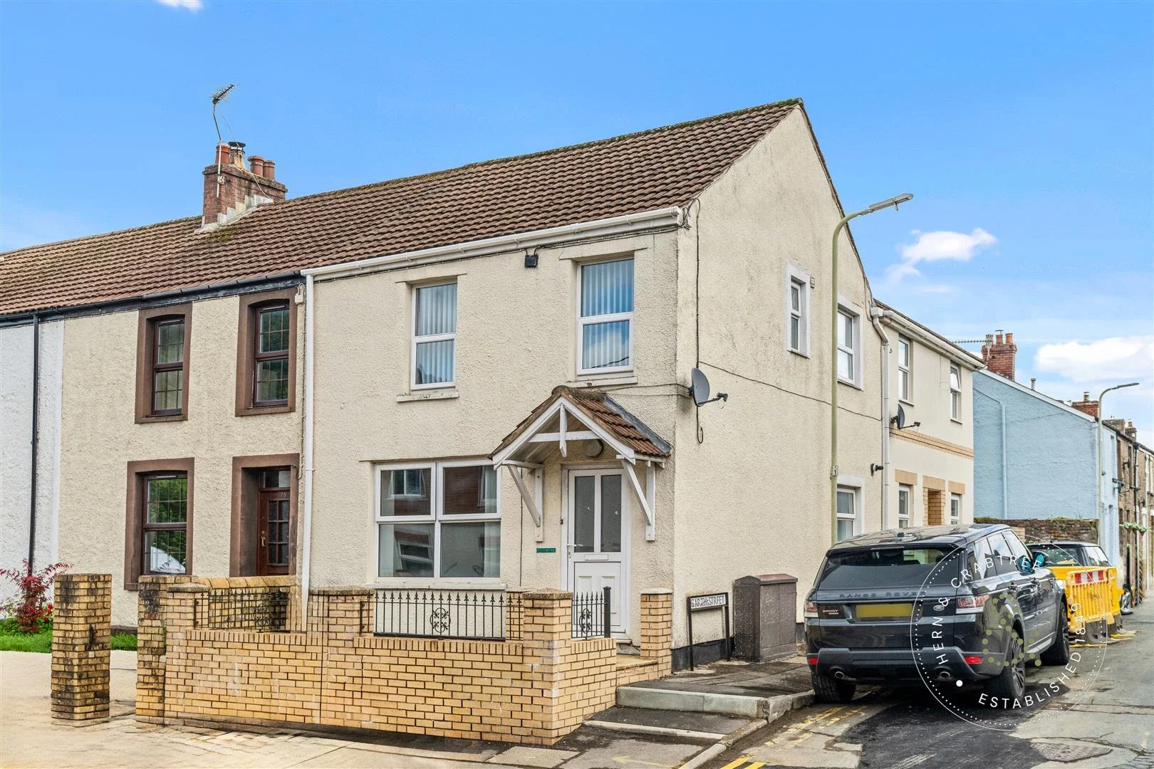 Flat Cardiff Road in Taffs Well