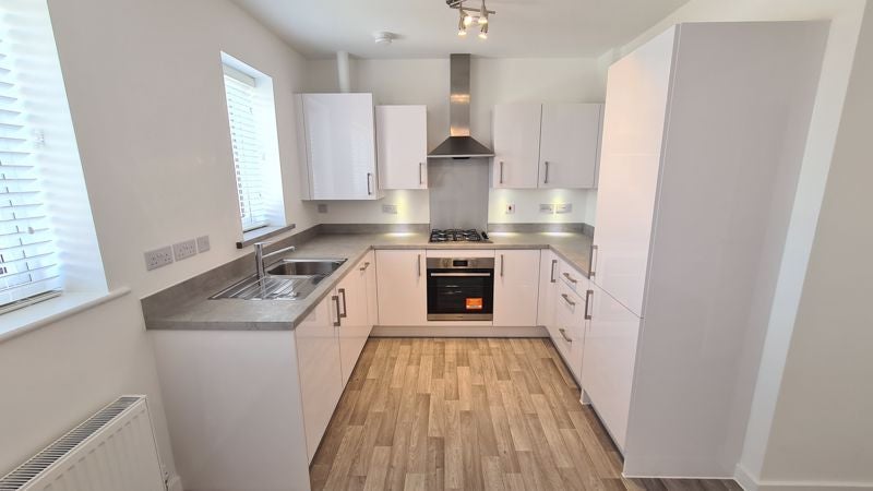 Flat Underwood Close in Peterborough