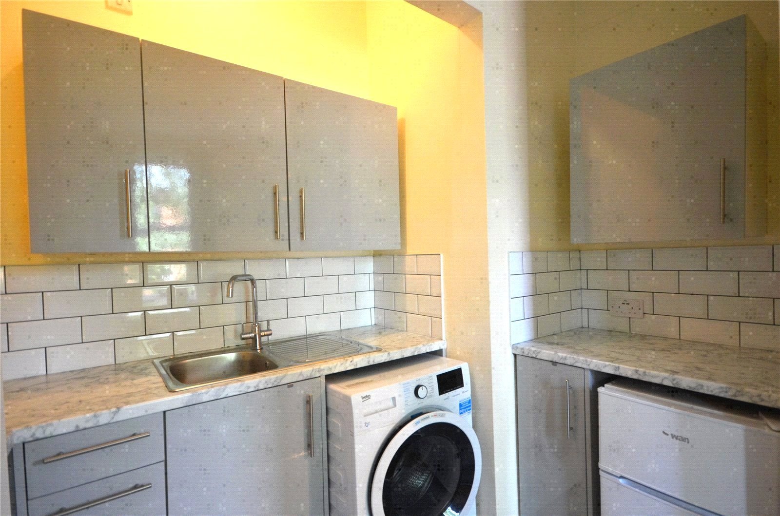 Room Hathersage Road in Manchester