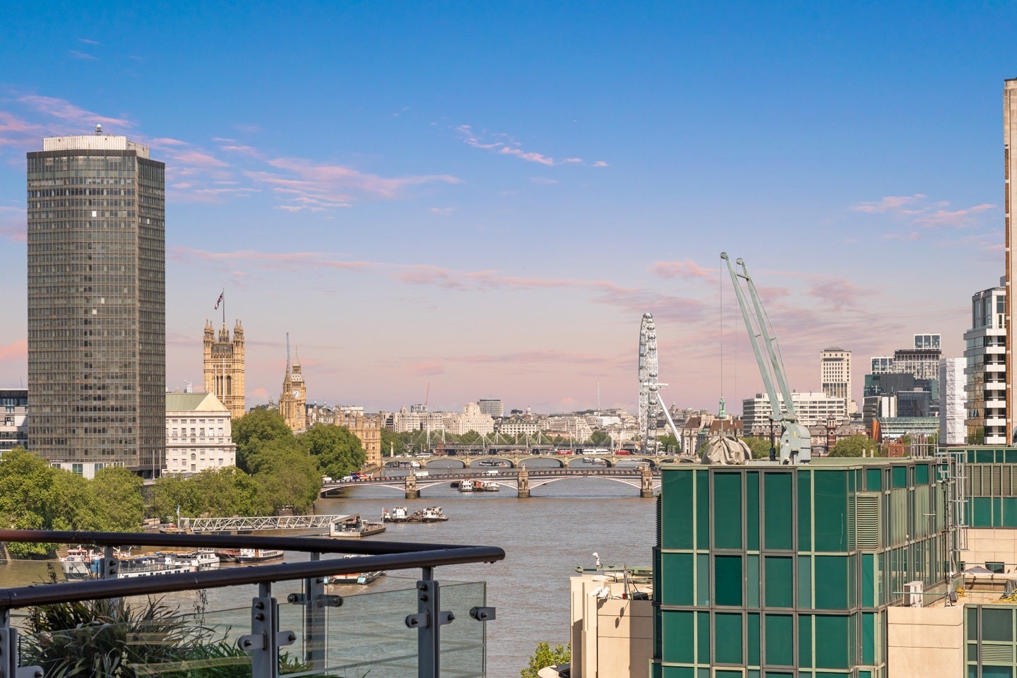 House Bridgefoot in Greater London
