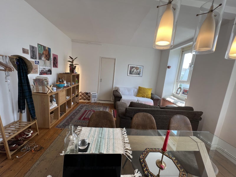 Room Jebb Avenue in Greater London